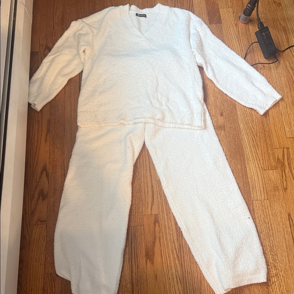 Pretty garden white two piece pajama set